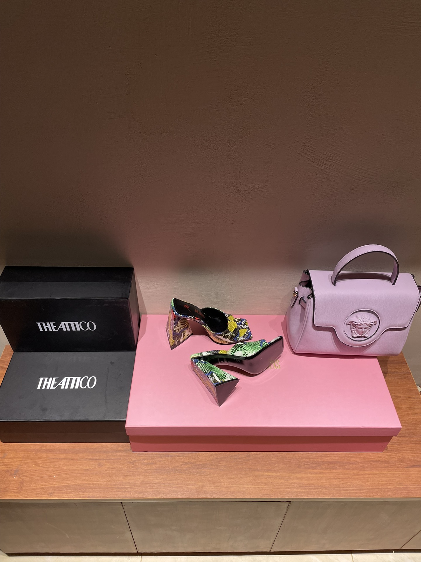 TheAttico | 𝟐𝟎𝟐𝟐𝟐/𝐒𝐒 𝐧𝐞𝐰 Spring/Summer 2021 collection The Attico personality triangle heel high heel sandals