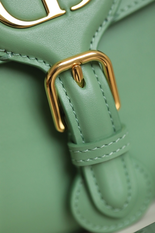 New Mint Green ‼️ Medium 𝙙𝙞𝙤𝙧 𝙗𝙤𝙗𝙗𝙗𝙮