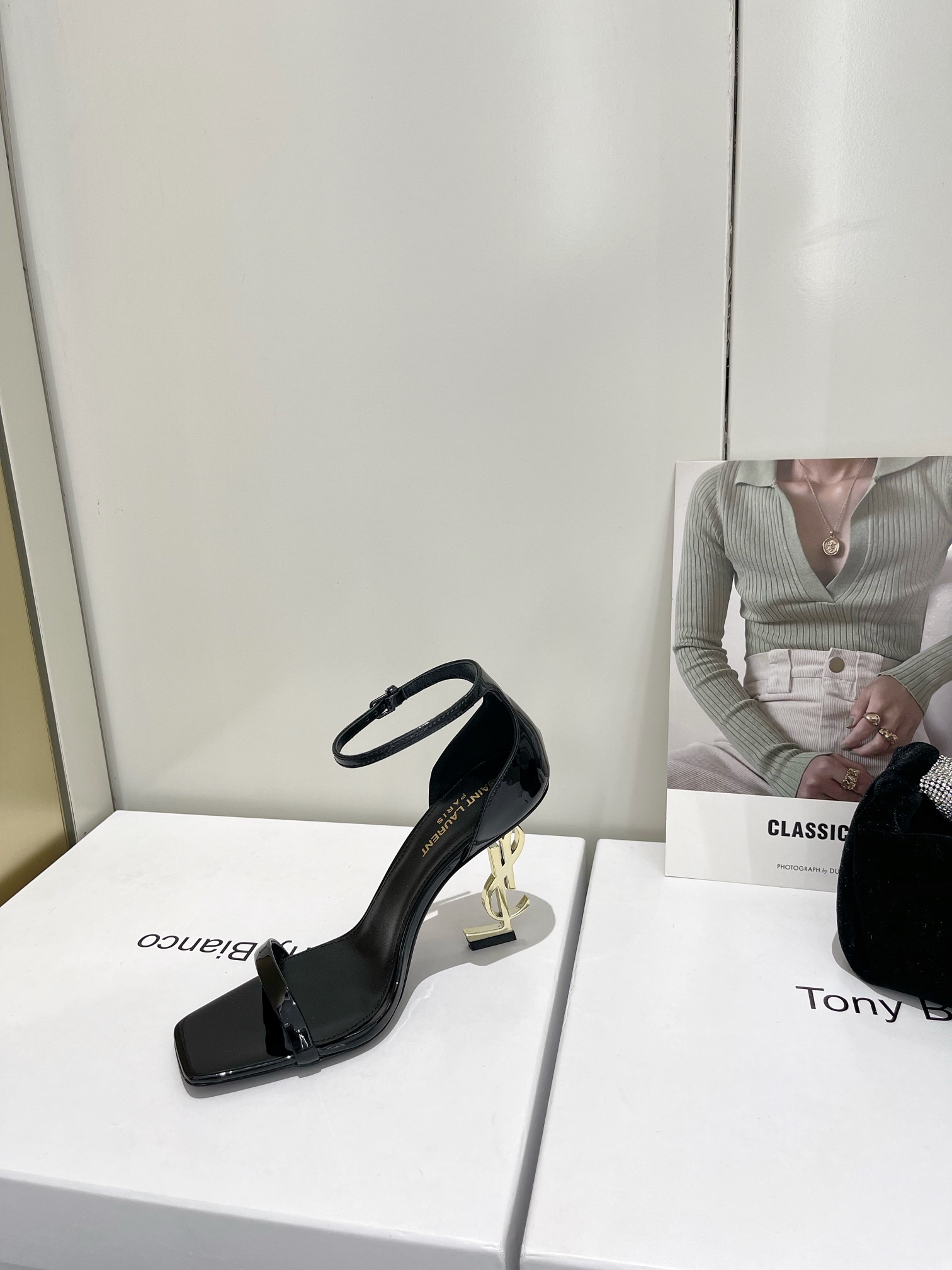 𝙎𝙖𝙞𝙣𝙩 𝙇𝙖𝙪𝙧𝙚𝙣𝙩 | 𝟐𝟎𝟐𝟐/𝐒𝐒 𝐧𝐞𝐰 YSL｜Saint Laurent silk diamond buckle high heels Imported silk