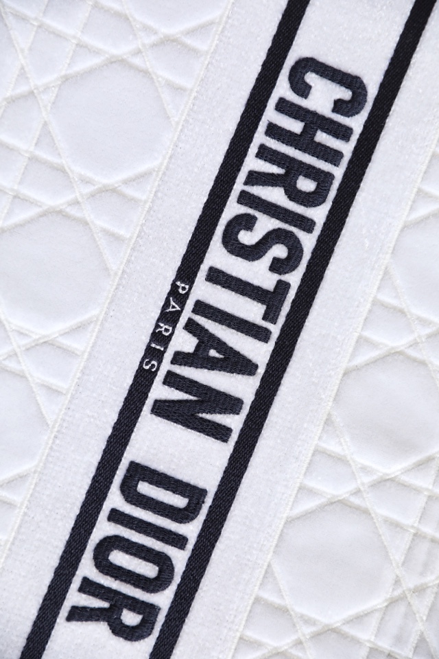 DIOR TOTE embroidered vine check white