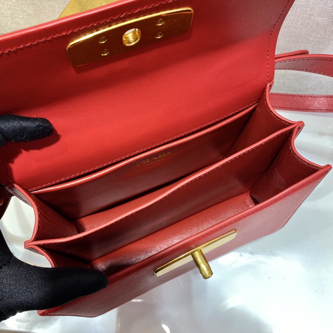 𝐏𝐑𝐀𝐃𝐀 One shoulder new 1BD270