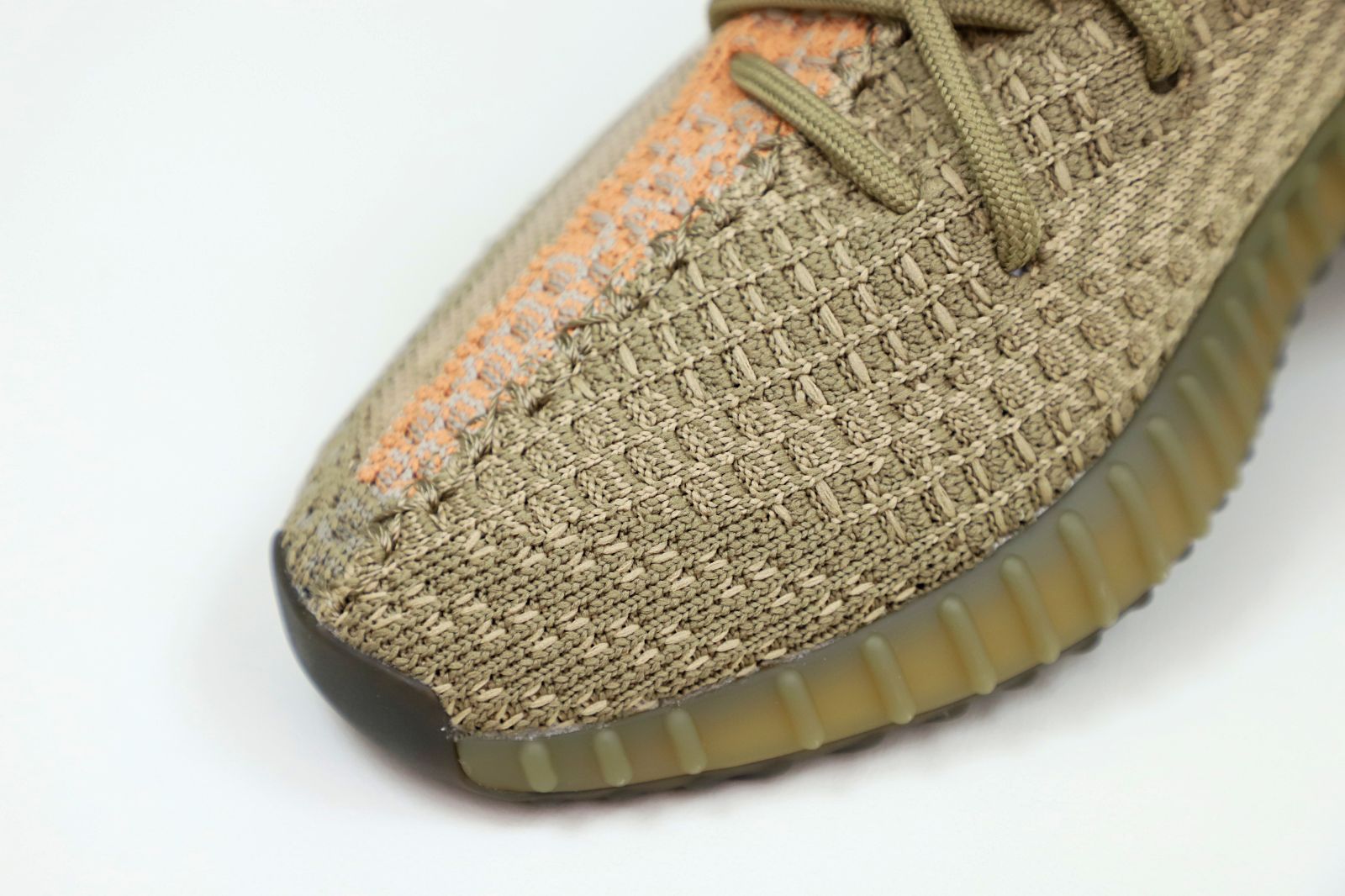 Yeezy boost 350 v2 sand