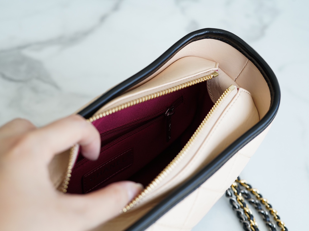 𝗖𝗵𝗮𝗻𝗲𝗹𝗚𝗮𝗯𝗿𝗶𝗲𝗹𝗲❥⼵ Classic Stray Bag Italy 🇮🇹 Montebello original cowhide: small apricot black