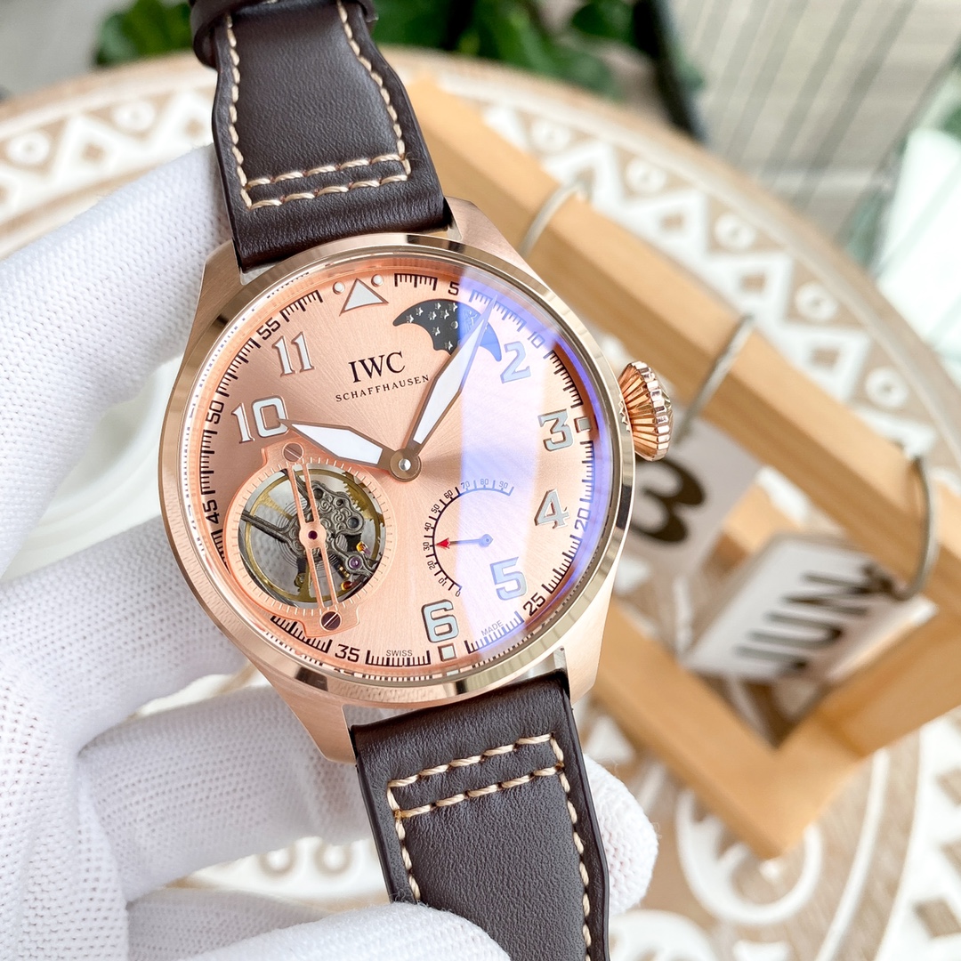 IWC- Fine men's watches Fully automatic mechanical movement, top 316 steel case and strap