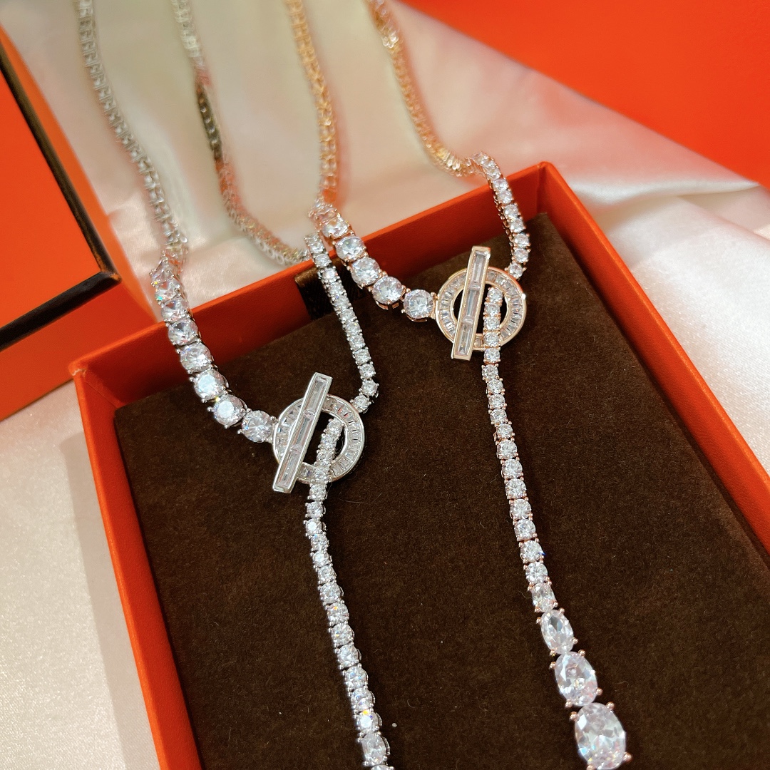 Hermes necklace