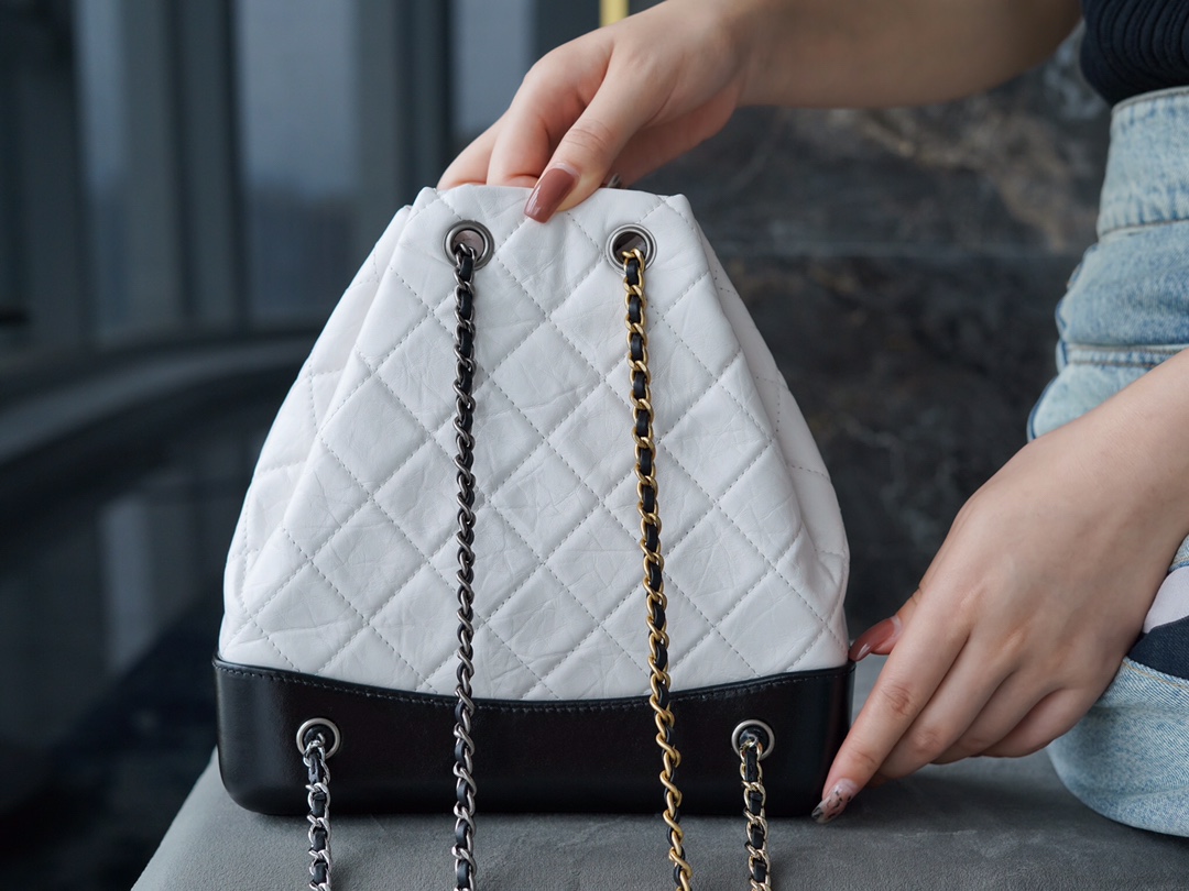 𝗖𝗵𝗮𝗻𝗲𝗹𝗚𝗮𝗯𝗿𝗶𝗲𝗹𝗲❥vagrancyBackpack Italy 🇮🇹 