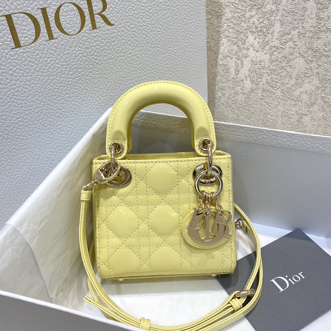 Dior Lady's new micro patent leather collection