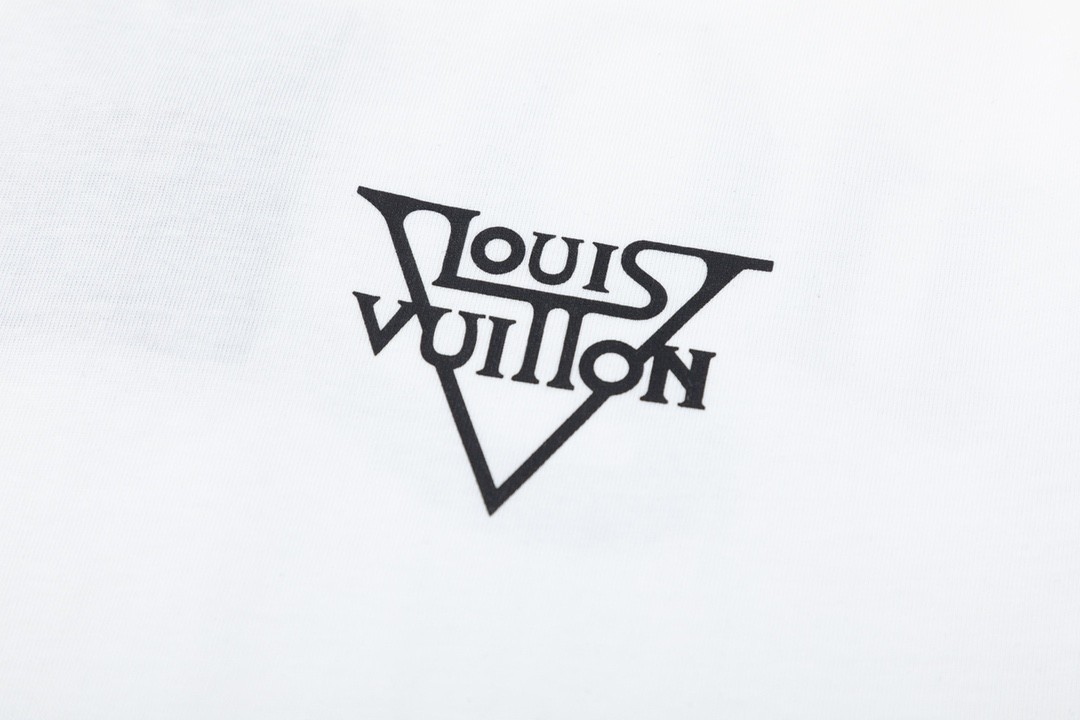 Louis Vuitton 23SS lettered gold classic T-shirt