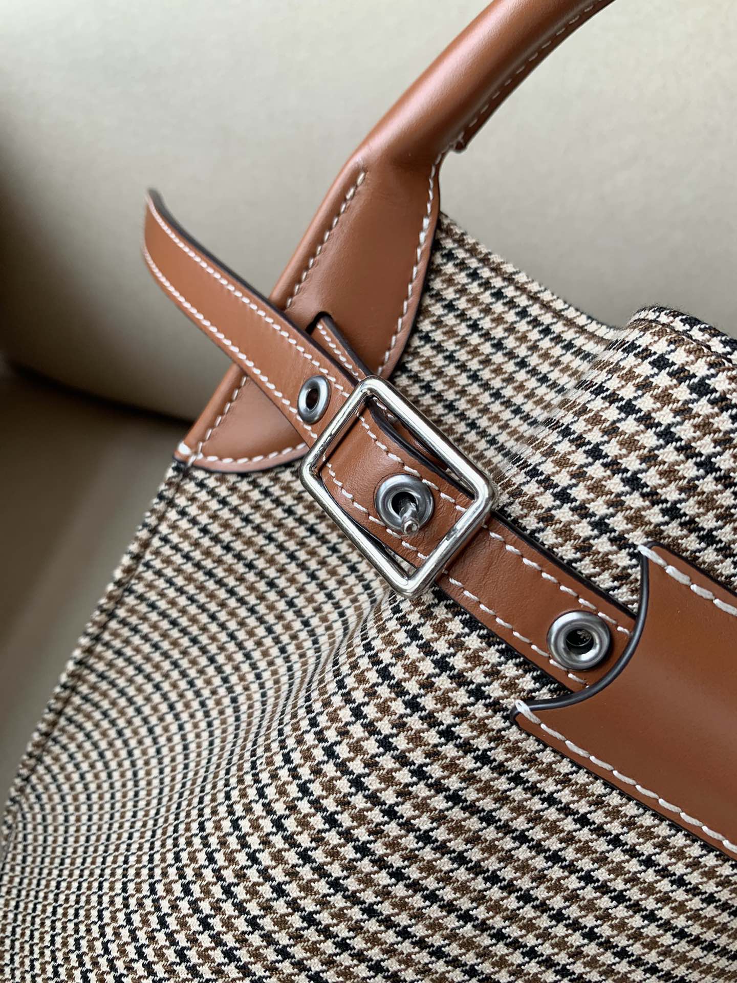 𝐂𝐞𝐥𝐢𝐧𝐞 BUCKET MAILL𝐂𝐞𝐥𝐢𝐧𝐞 BIG BAG NANO bucket bag in tweed and smooth calfskin