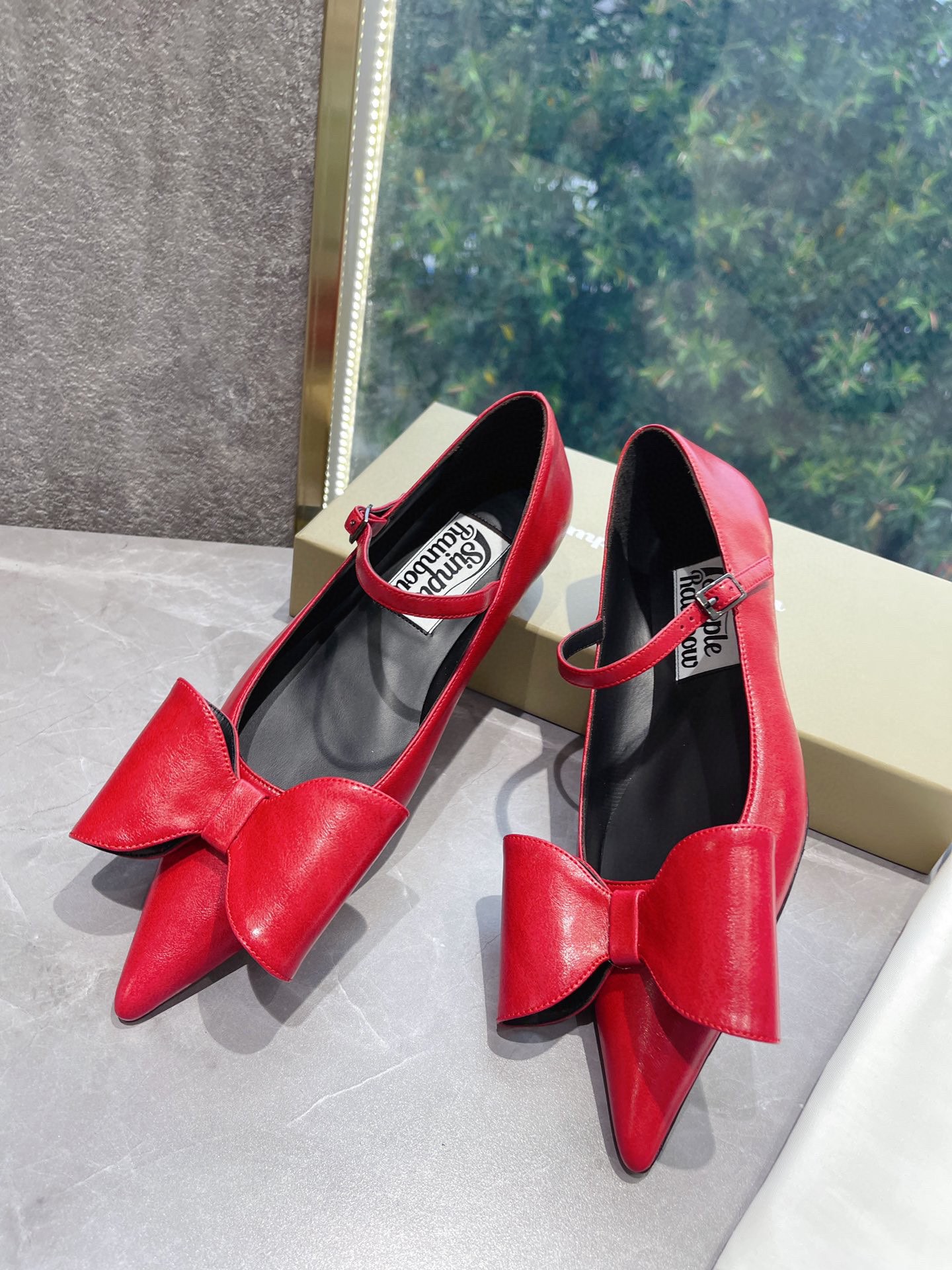 𝐒𝐌𝐅𝐊｜𝟐𝟎𝟐𝟐/𝐒𝐒 𝐧𝐞𝐰 The latest spring and summer models pointed bow Mary Jane retro and fashionable niche series