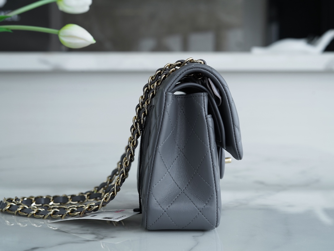 𝐂𝐇𝐀𝐍𝐄𝐋 Classic Flap Italy 🇮🇹 