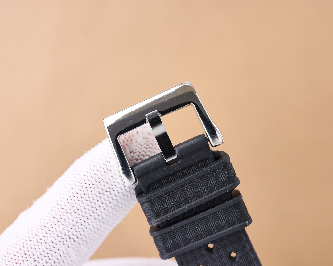 Blancpain Fifty Fathoms [Barracuda] with Calibre 9015 to Cal-1151 Accurate timekeeping