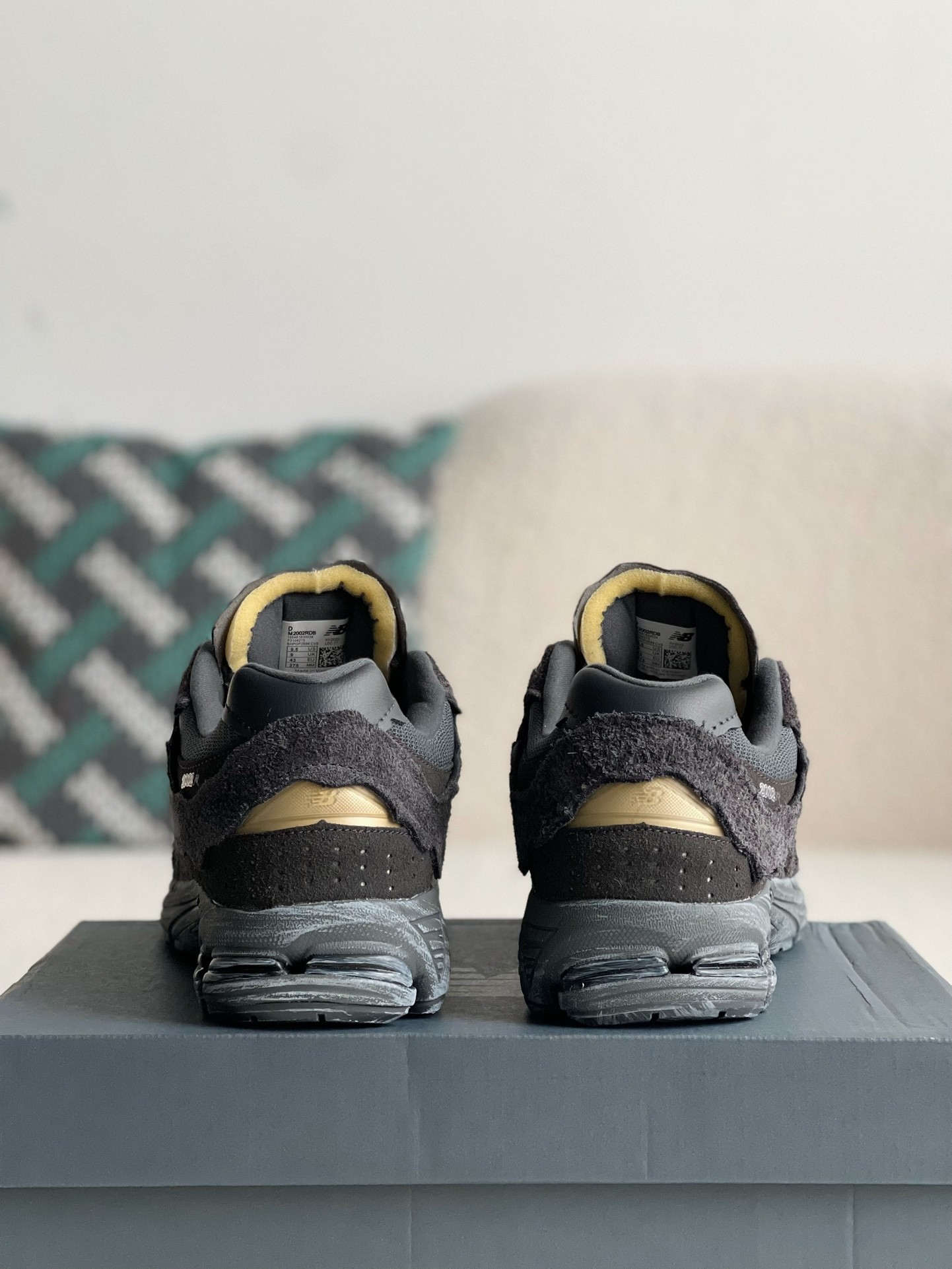 SupBro xNew Balance NB 2002R Protection Pack Sneakers