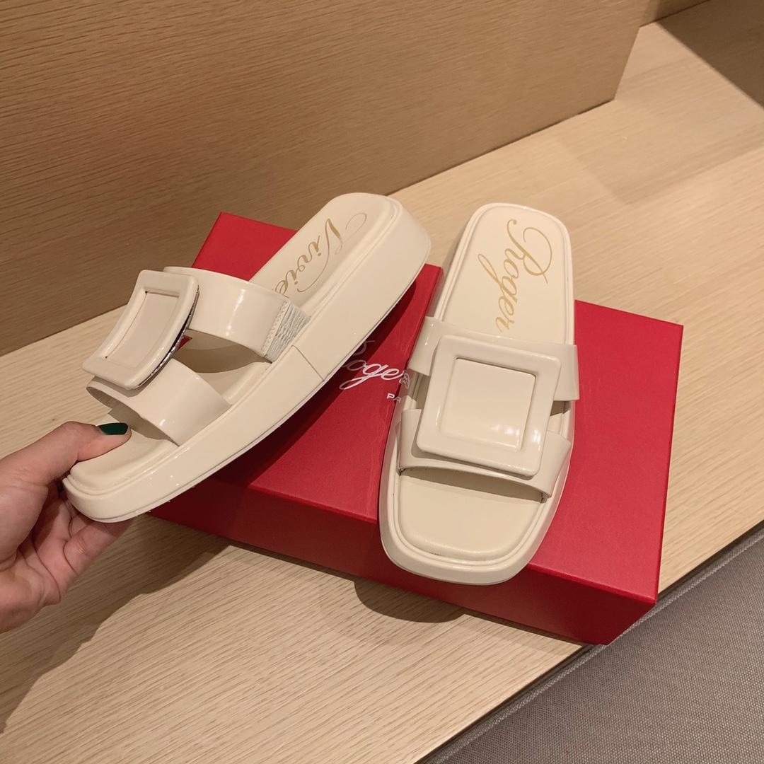Roger Vivier | 𝟐𝟎𝟐𝟏/𝐒𝐒 𝐧𝐞𝐰 RV Top Edition Diamond Buckle Slippers Swarovski Crystal Diamonds