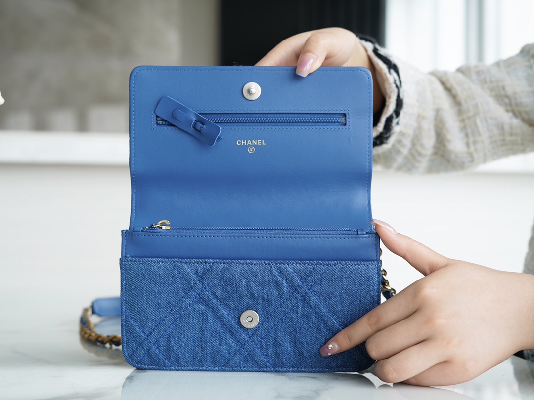 𝗖𝗛𝗔𝗡𝗘𝗟 𝑾𝒐𝒄 Fat Choi bag Original denim denim fabric 𝟮𝟮𝗣 Denim 19woc