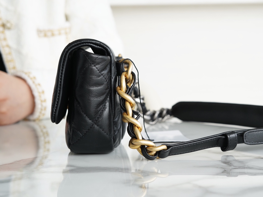 𝗖𝗛𝗔𝗡𝗘𝗟 ❶❾ 𝗕𝗔𝗚 Classic Black ❥ Fanny pack