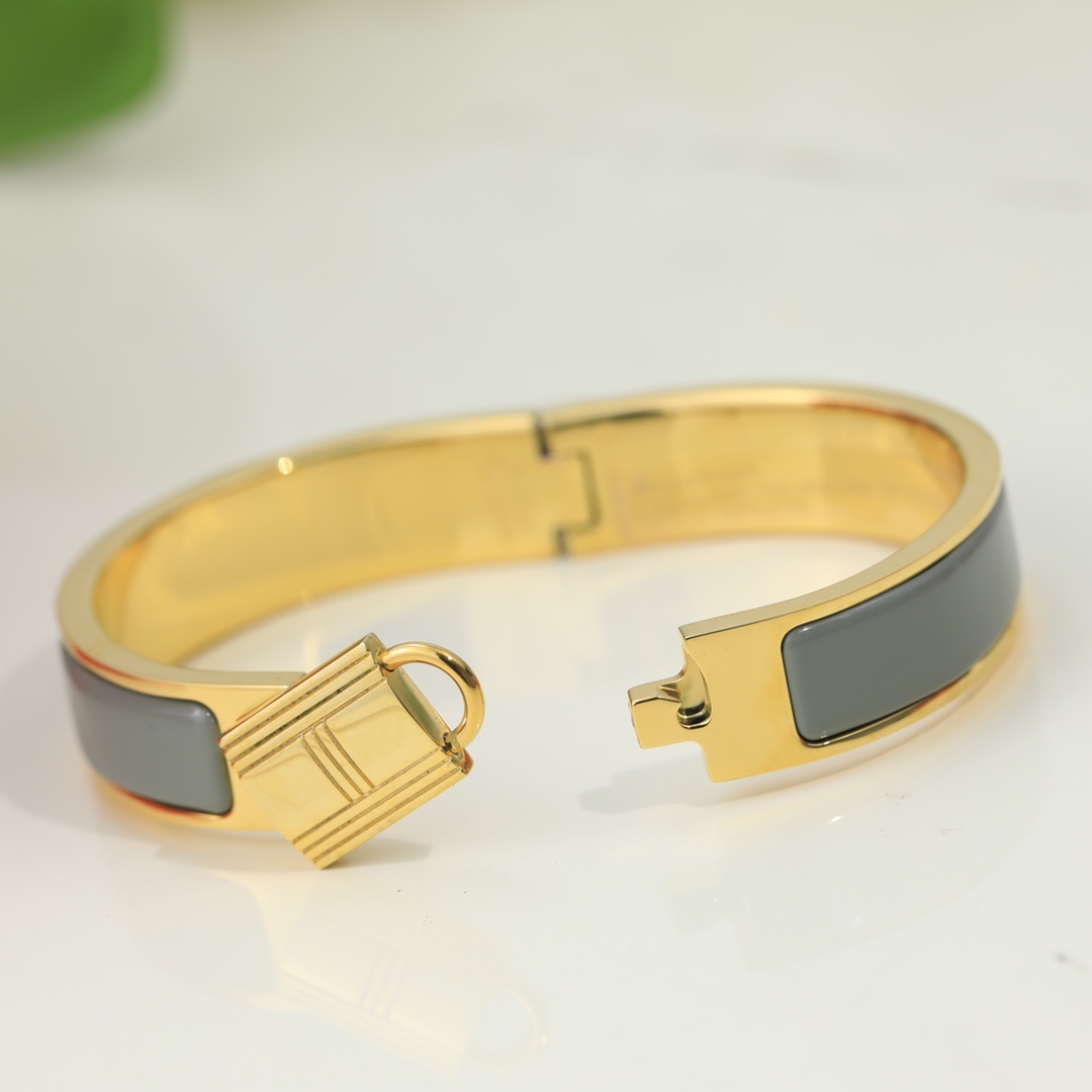 Hermes bracelet