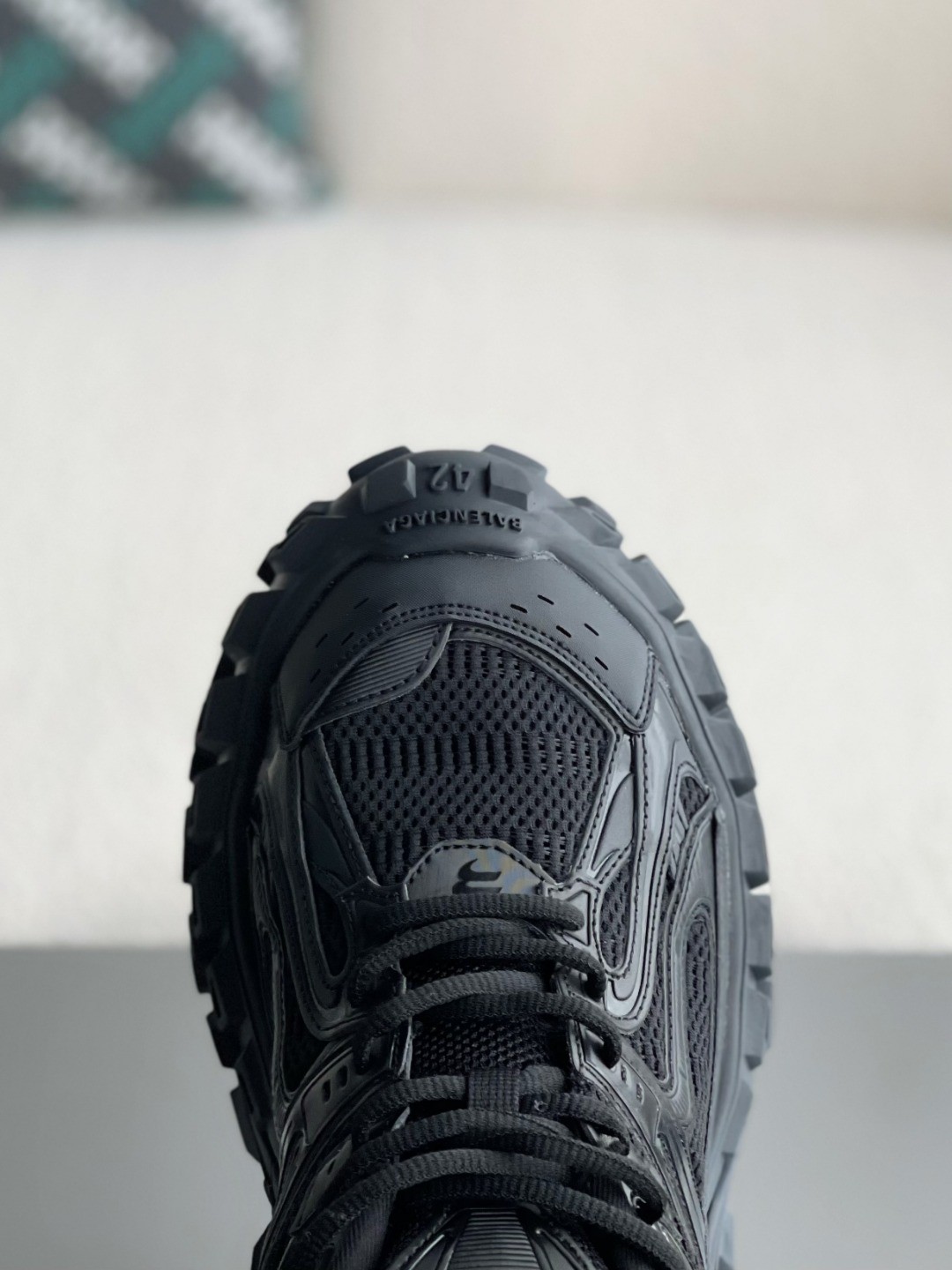 Balenciaga Bouncer Screw Sneakers