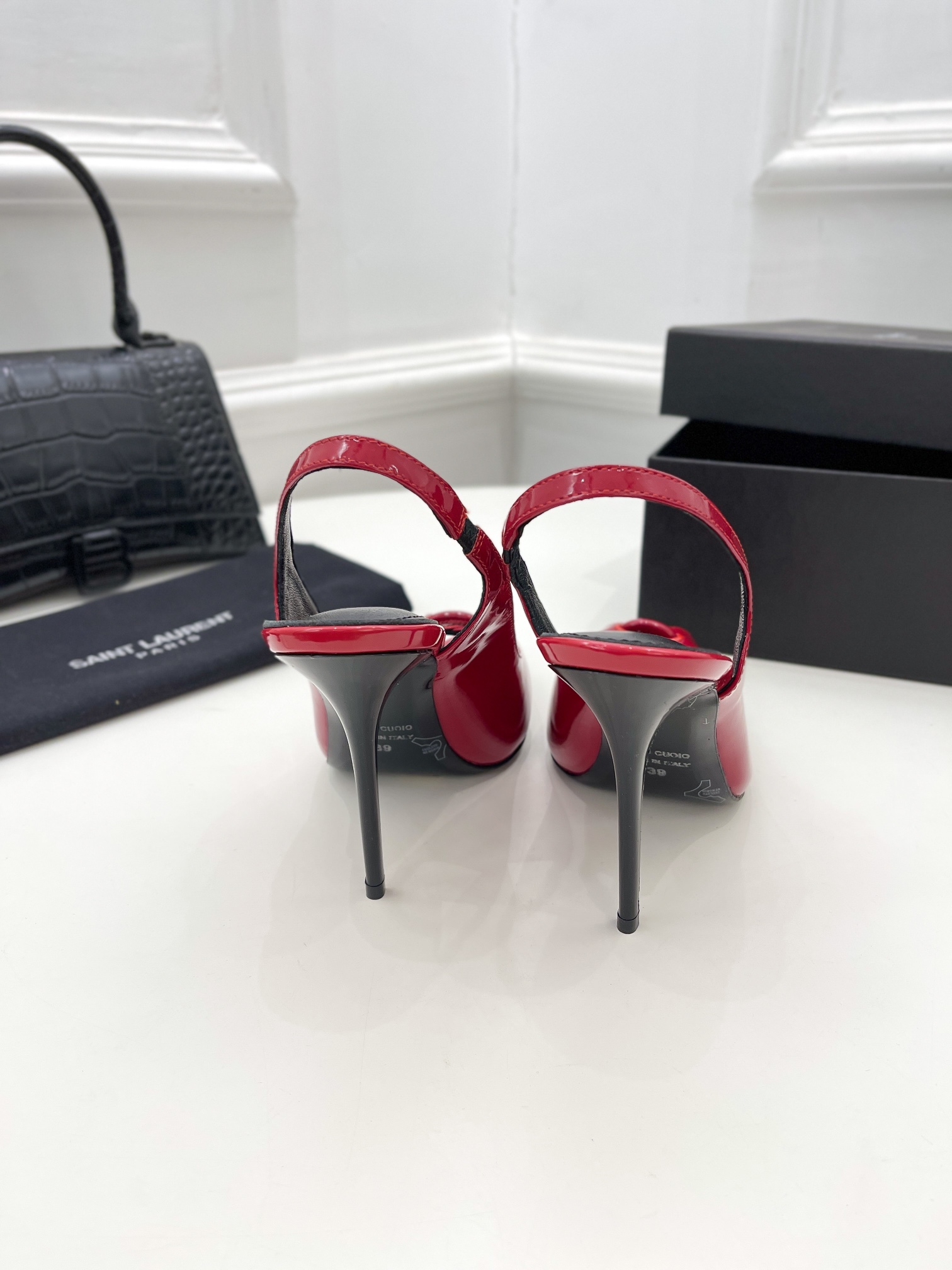 𝙎𝙖𝙞𝙣𝙩 𝙇𝙖𝙪𝙧𝙚𝙣𝙩 | 𝟐𝟎𝟐𝟏/𝐒𝐒 𝐧𝐞𝐰 YSL｜Roland 2022/fw early spring new baked high heels