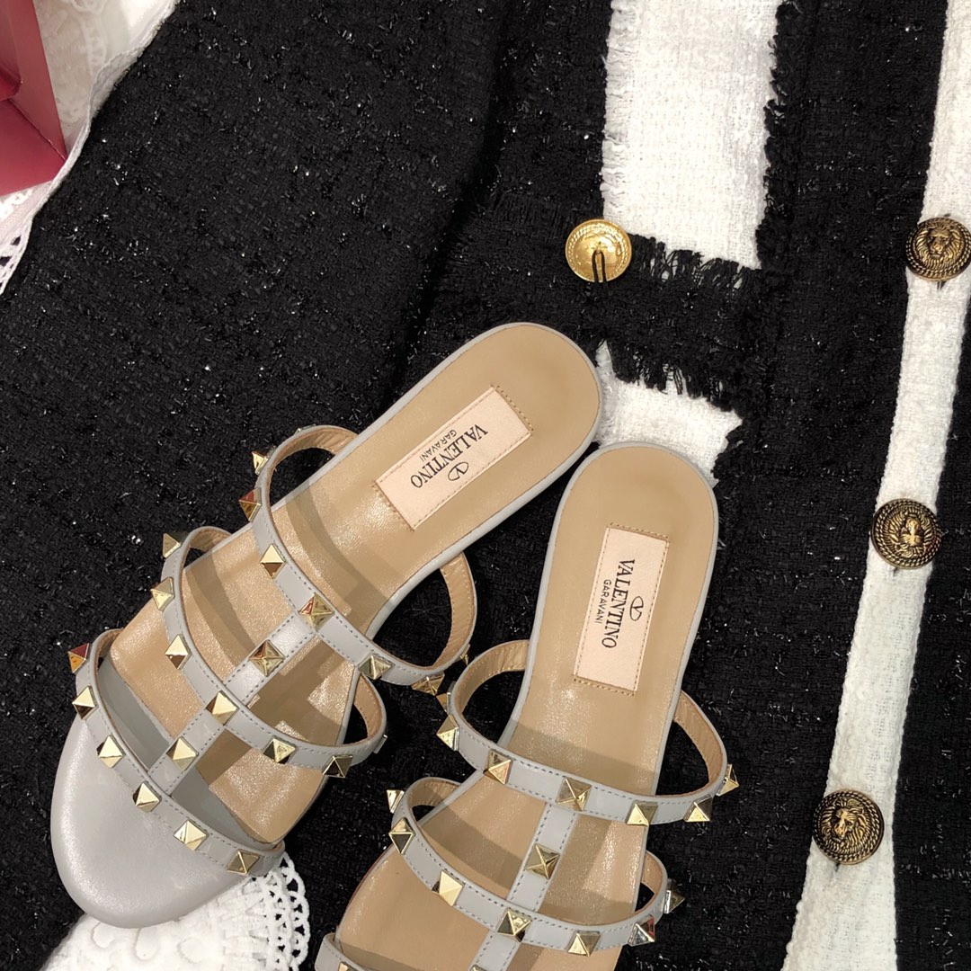 【Valentino】Valentino Top Edition Matte Grey 3 Strap Flat Slippers