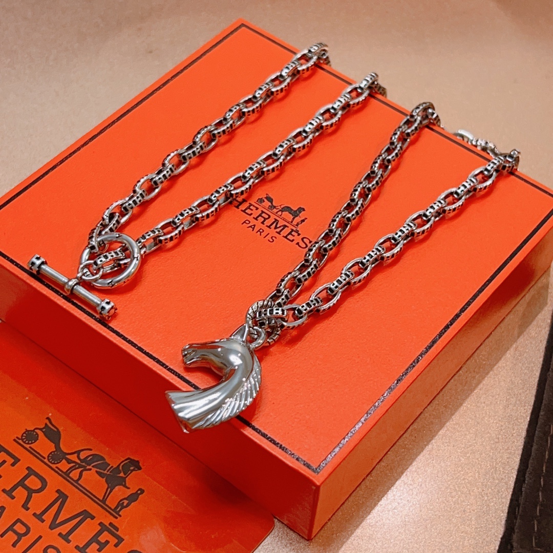 Hermes necklace
