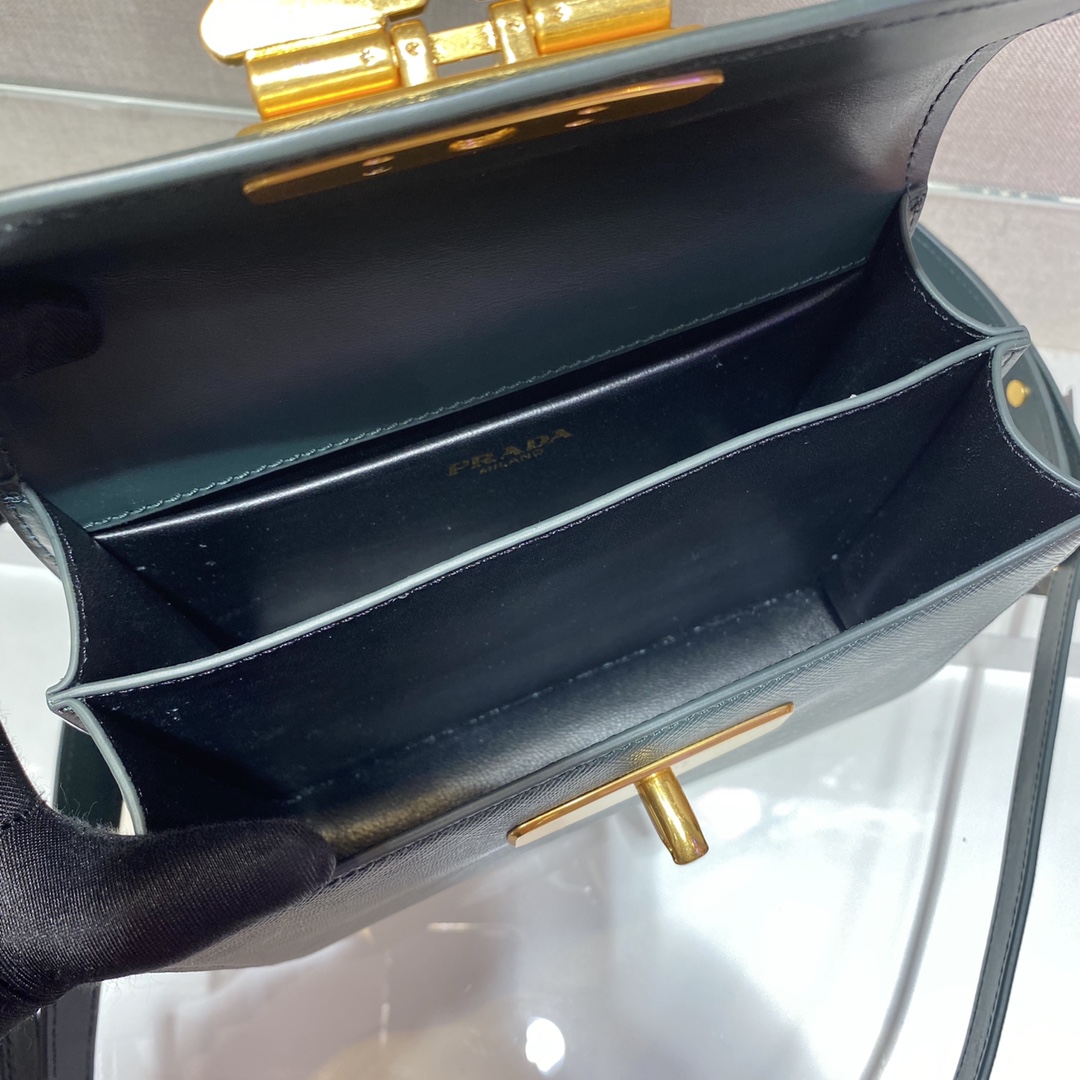 𝐏𝐑𝐀𝐃𝐀 One shoulder new 1BD270