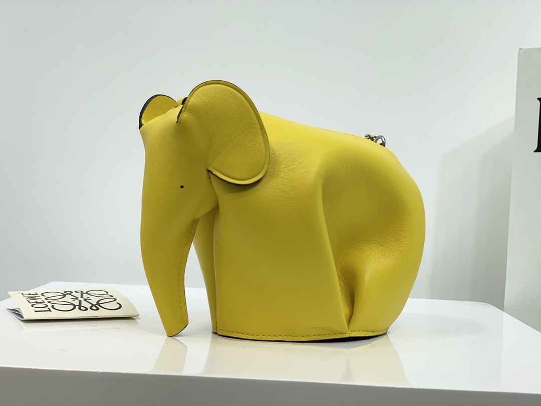 LOEWE Luojia elephant 🐘 shoulder bag