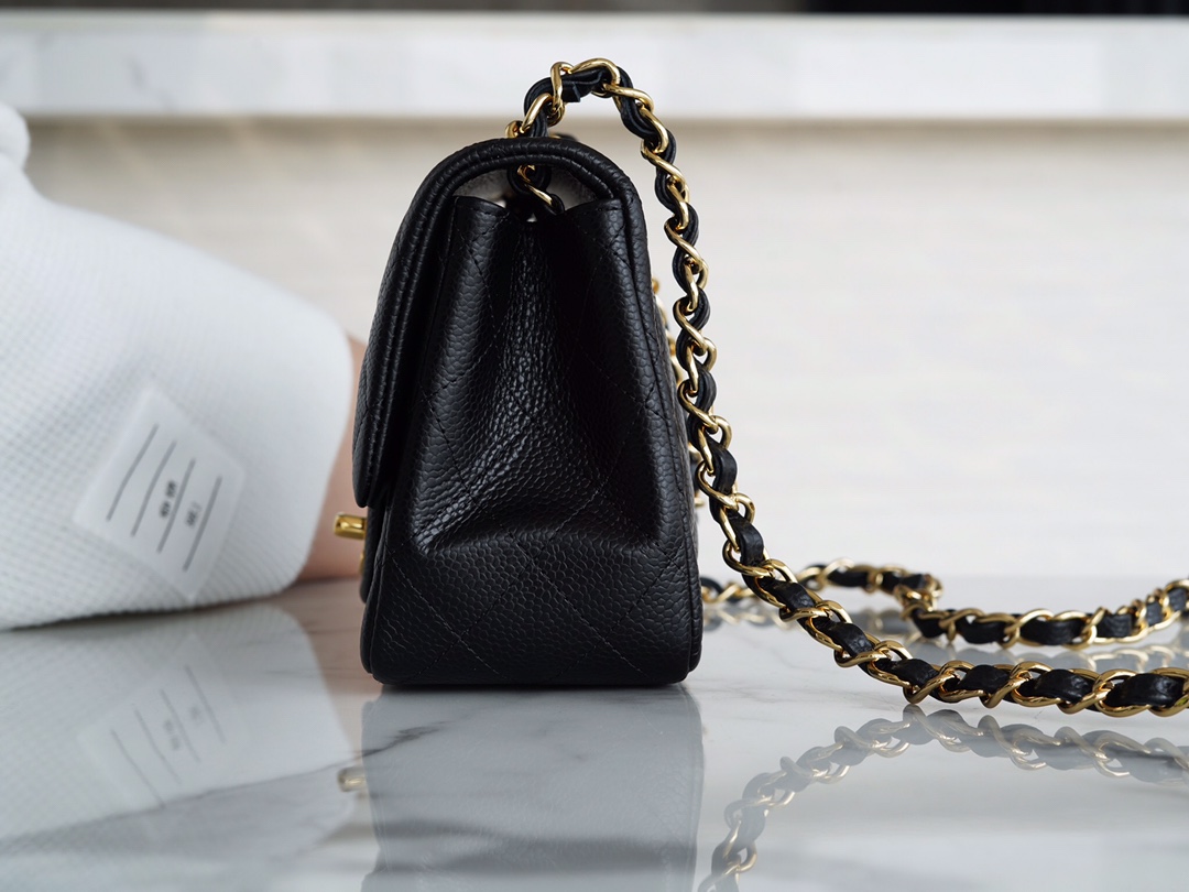 𝐂𝐇𝐀𝐍𝐄𝐋 Classic Flap France 𝐇𝐚𝐚𝐬Original Lychee Pattern🐂 Classic Flap Bag Fang Fatty🔆Black Gold🖤