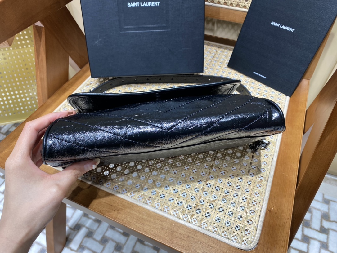 SAINT LAURENT 𝑵𝒊𝒌𝒊 𝒃𝒐𝒅𝒚 𝒃𝒂𝒈  #577124.JD