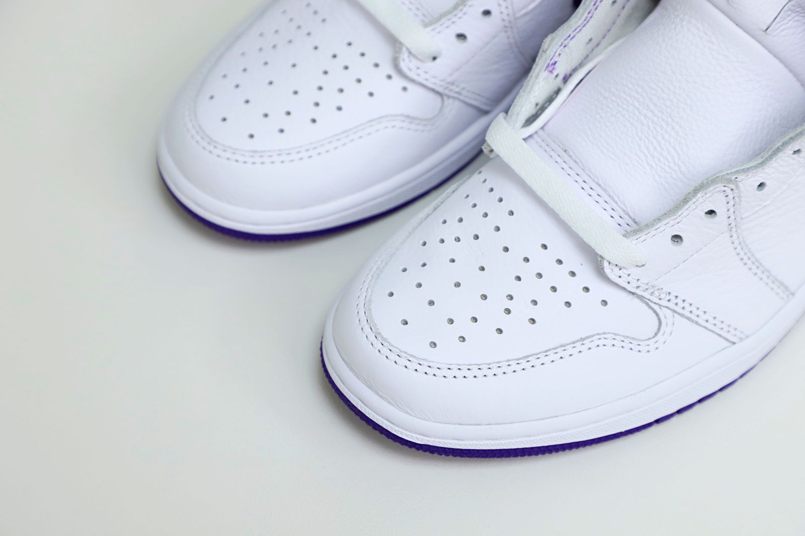 Air Jordan 1 High OG Court Purple