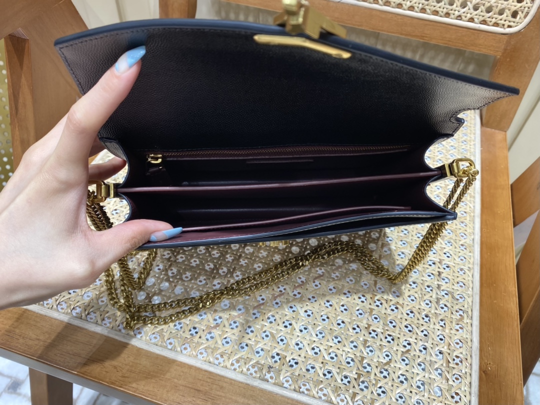 SAINT LAURENT ▪️𝑪𝒂𝒔𝒔𝒂𝒏𝒅𝒓𝒂 #532750 Original leather