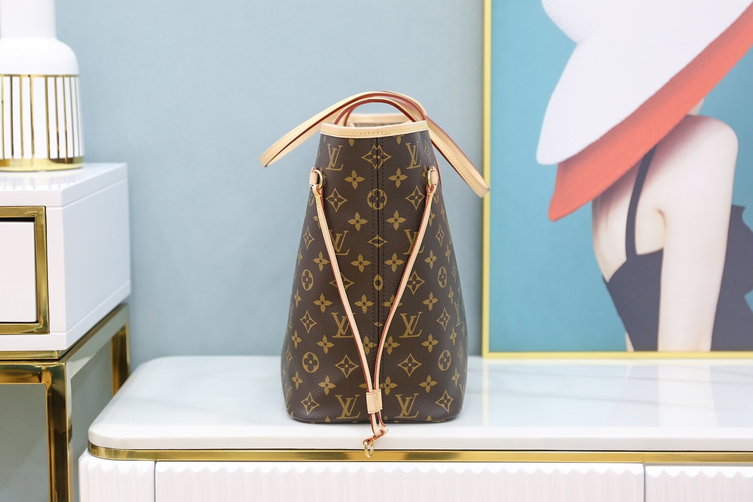 Louis Vuitton 𝗡𝗲𝘃𝗲𝗿𝗳𝘂𝗹𝗹 M40995