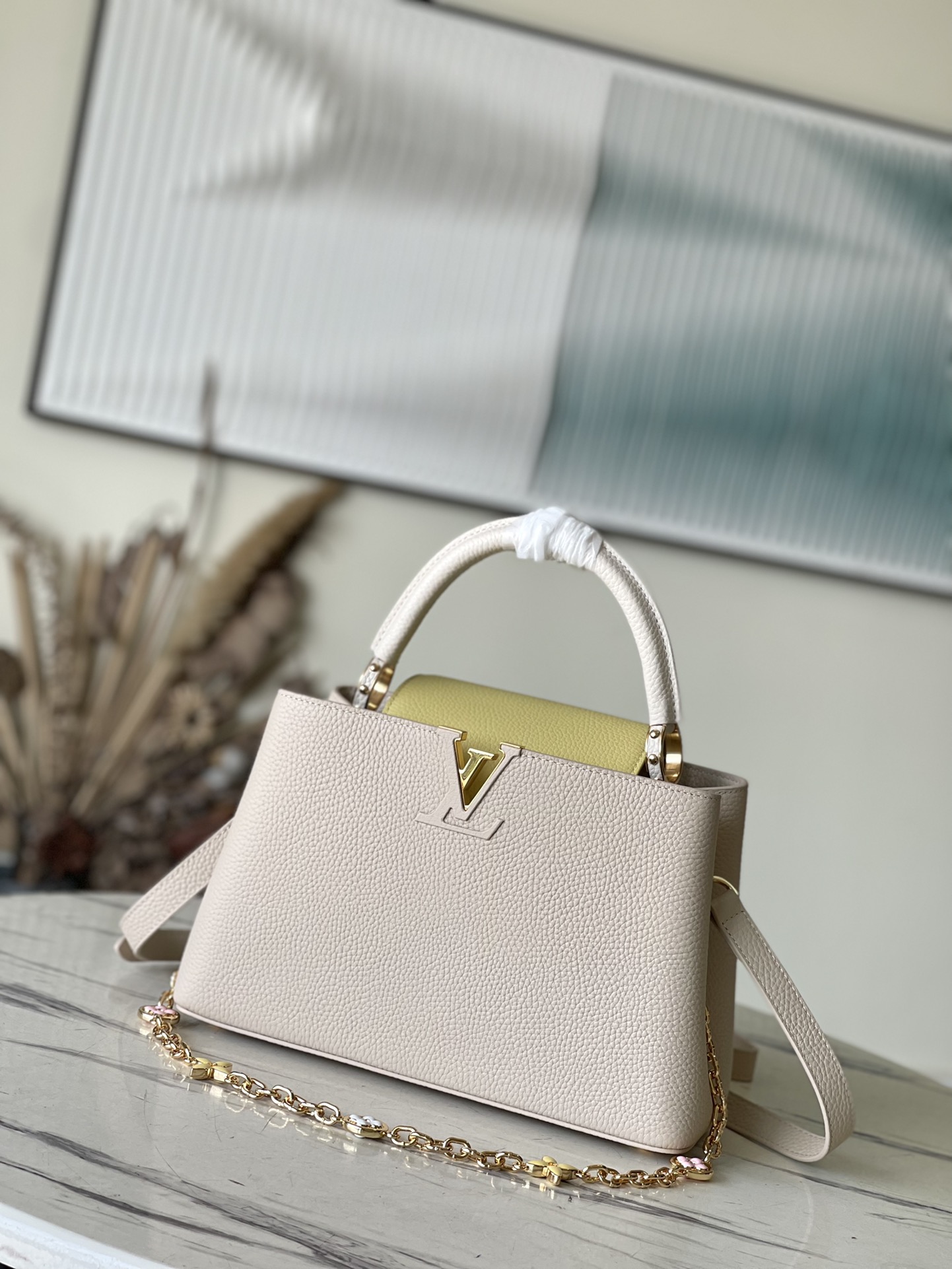 𝐋𝐎𝐔𝐈𝐒 𝐕𝐔𝐈𝐓𝐓𝐎𝐍 M20845 Yellow Colorblock Enamel Flower Chain