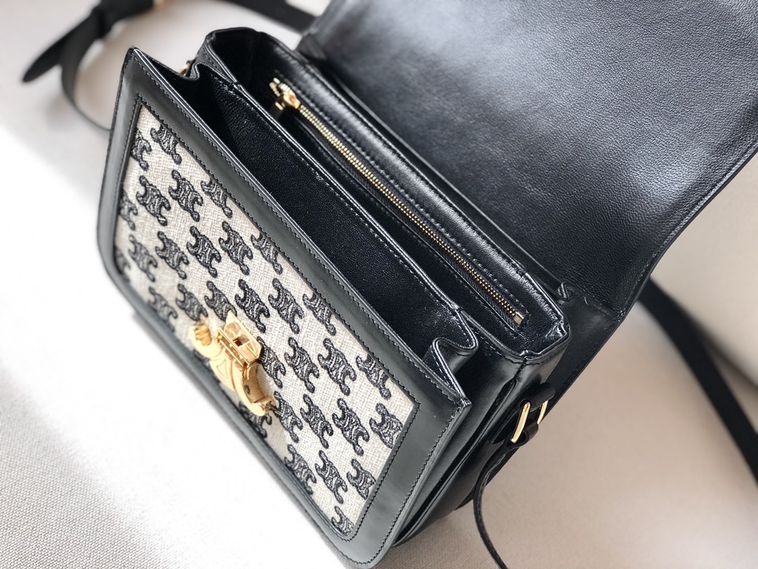 𝐂𝐞𝐥𝐢𝐧𝐞 Triomphe Medium 22.5cm