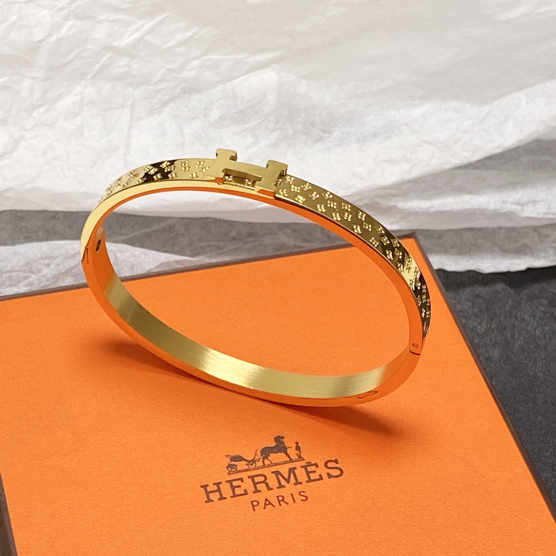 Hermes bracelet