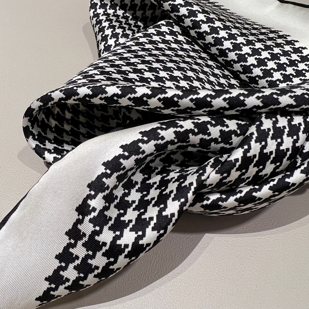 𝐃𝐢𝐨𝐫 ·《千鸟格方巾》黑色100%桑蚕丝