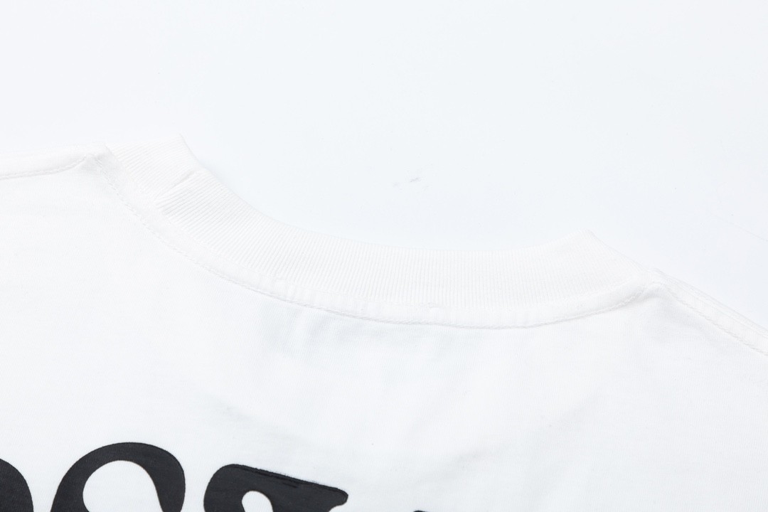 Louis Vuitton 23SS lettered gold classic T-shirt