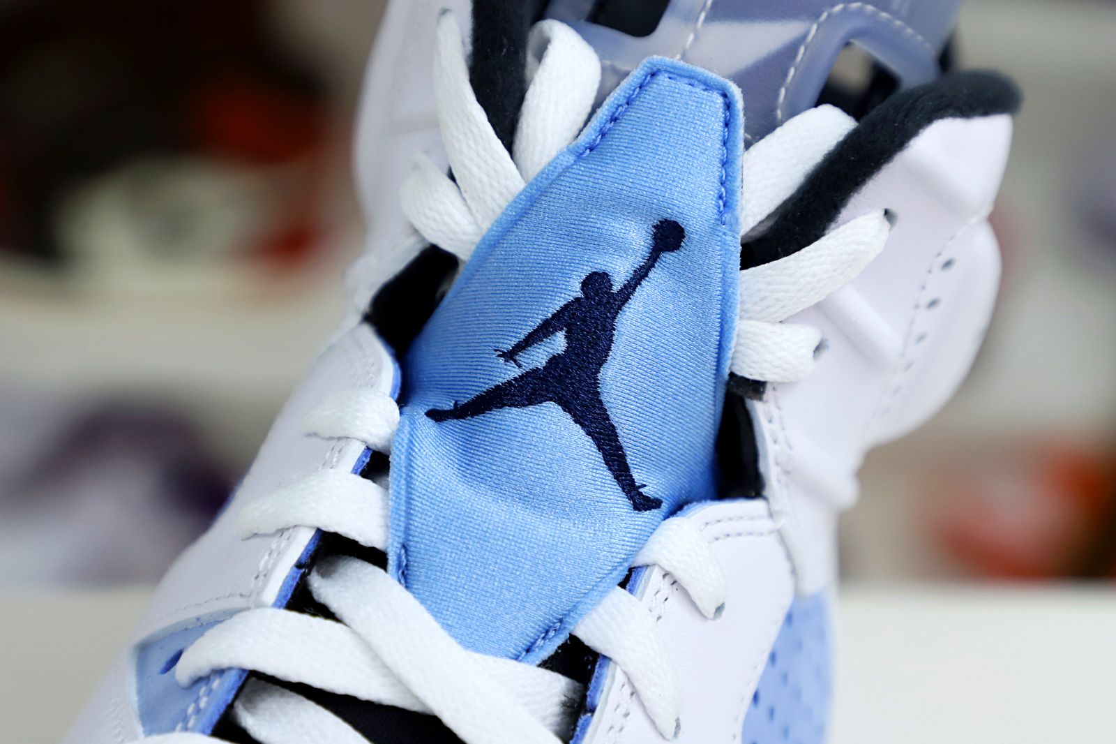 AIR JORDAN 6 RETRO UNC HOME