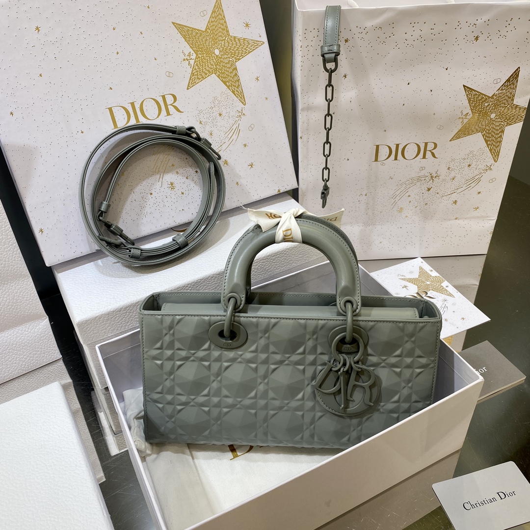 Dior Lady D-Joy is a classic style of the Goliath Bible