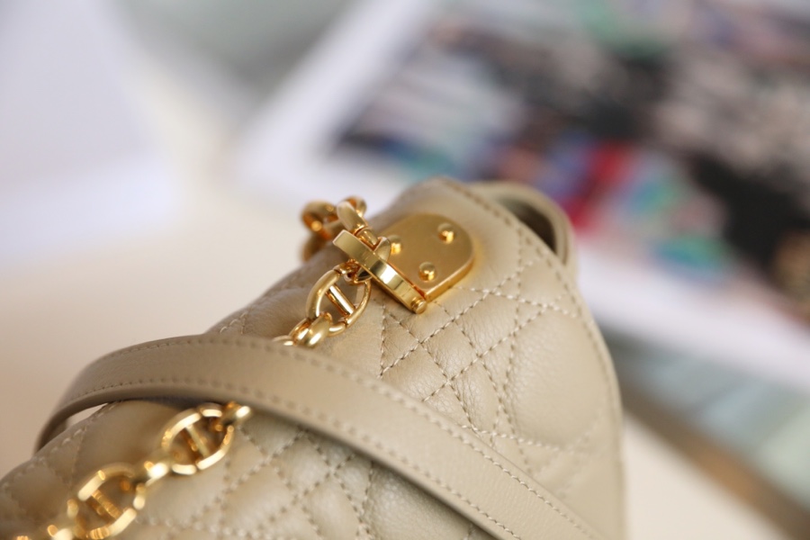 [DlOR CARO] Apricot soft cow leather rattan check DR-091