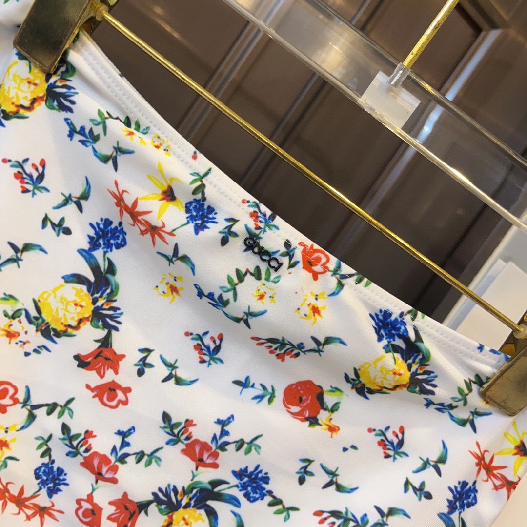 Gucci New split bikini swimming costume halter with steel ring bra + triangle shorts