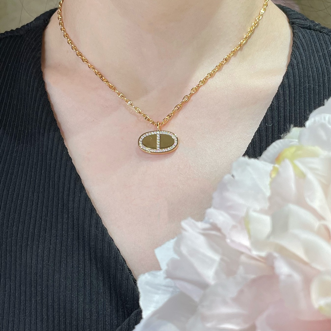 Hermes necklace