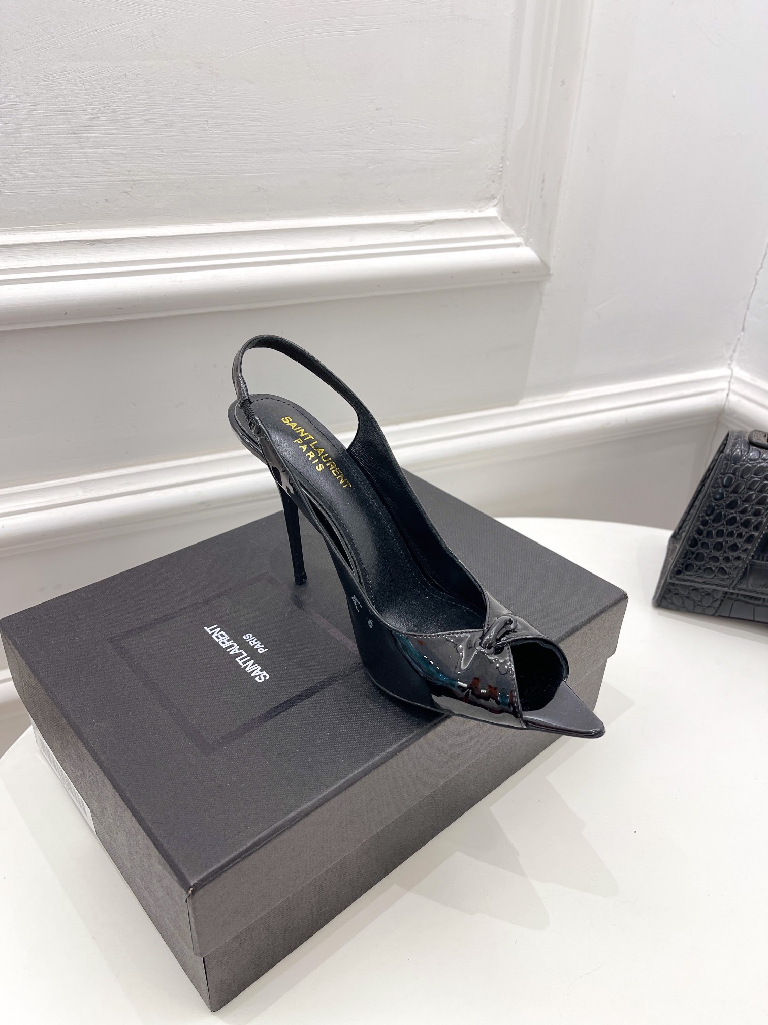 𝙎𝙖𝙞𝙣𝙩 𝙇𝙖𝙪𝙧𝙚𝙣𝙩 | 𝟐𝟎𝟐𝟏/𝐒𝐒 𝐧𝐞𝐰 YSL｜Roland 2022/fw early spring new baked high heels