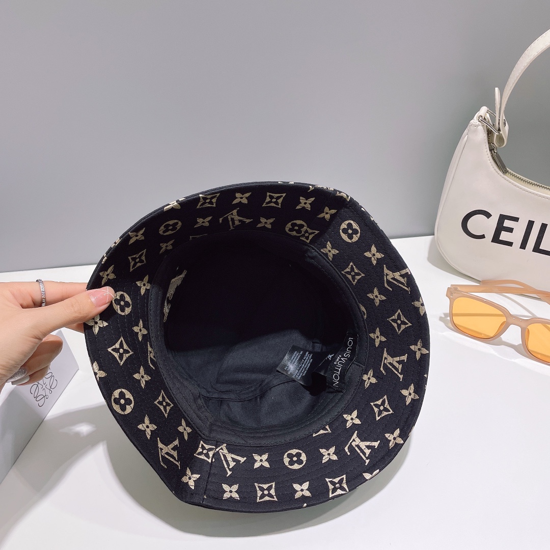LouisVuitton 😍New LV Bucket Hat
