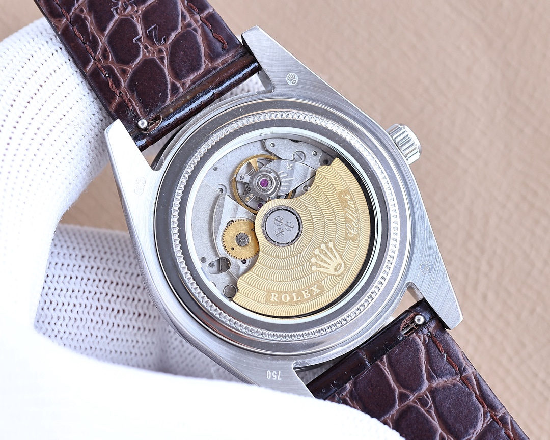 Rolex . The bezel adopts 48 Slovak diamonds