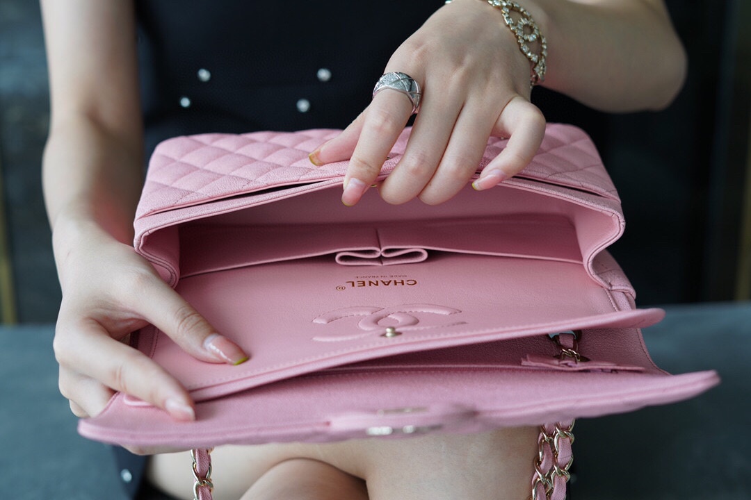 𝐂𝐇𝐀𝐍𝐄𝐋 Classic Flap Italy🇮🇹 𝑰𝒏𝒄𝒂𝒔Original Washed Fetal Cow🐂 Washed Fetal Cow Medium Size 🌸Pink