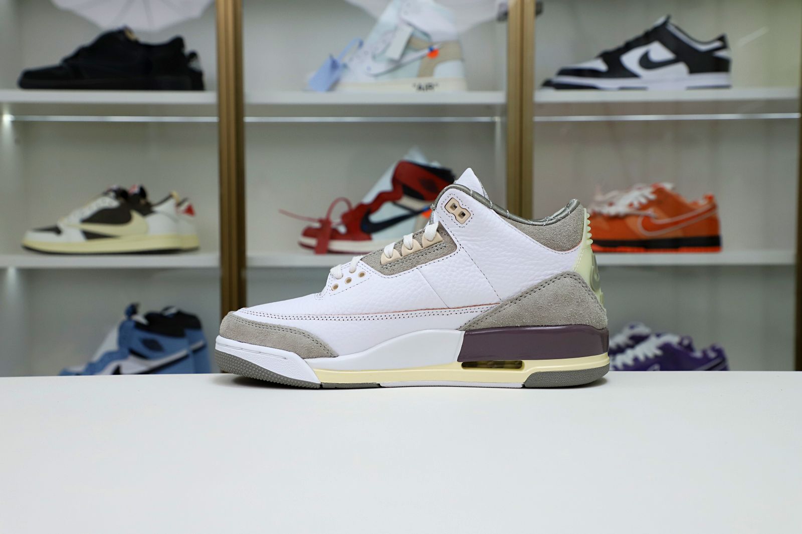 MANIRE X WMNS AIR JORDAN 3