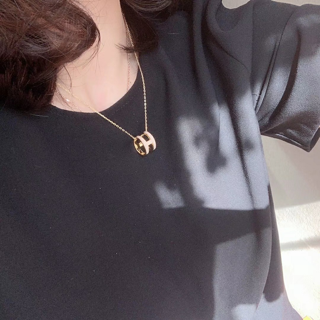 Hermes necklace