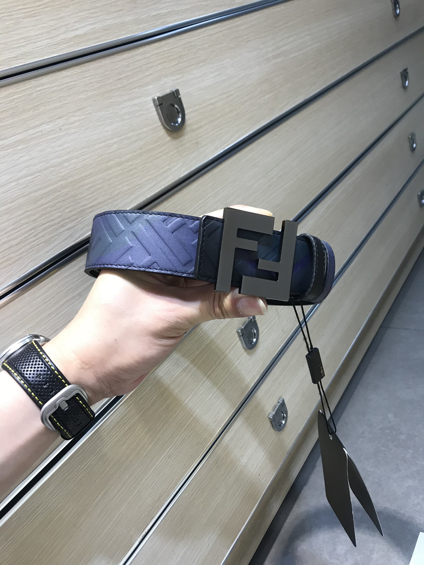 FENDI original water drop pattern double color rivet buckle