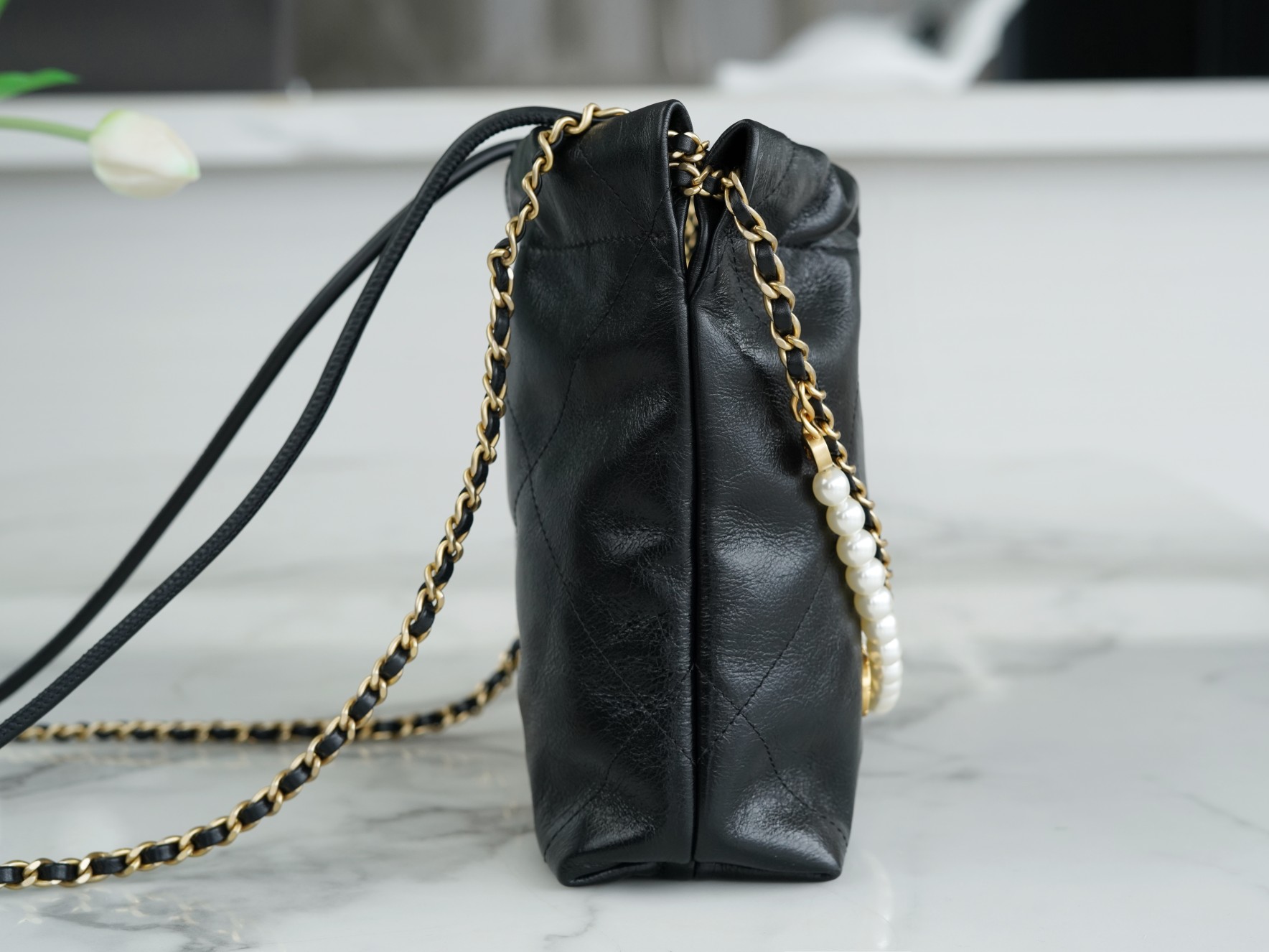 𝗖𝗛𝗔𝗡𝗘𝗟✦  23S 22Mini pearl chain bag black